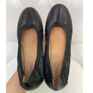 Vionic Perforated Black Leather Flats